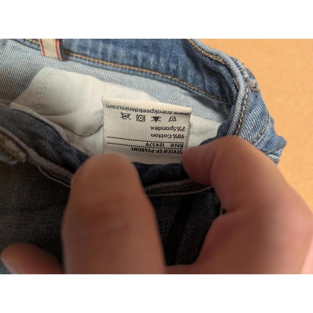 Sneak Peak Ladies Distressed High Rise Jeans Size 11 - Picture 5 of 9